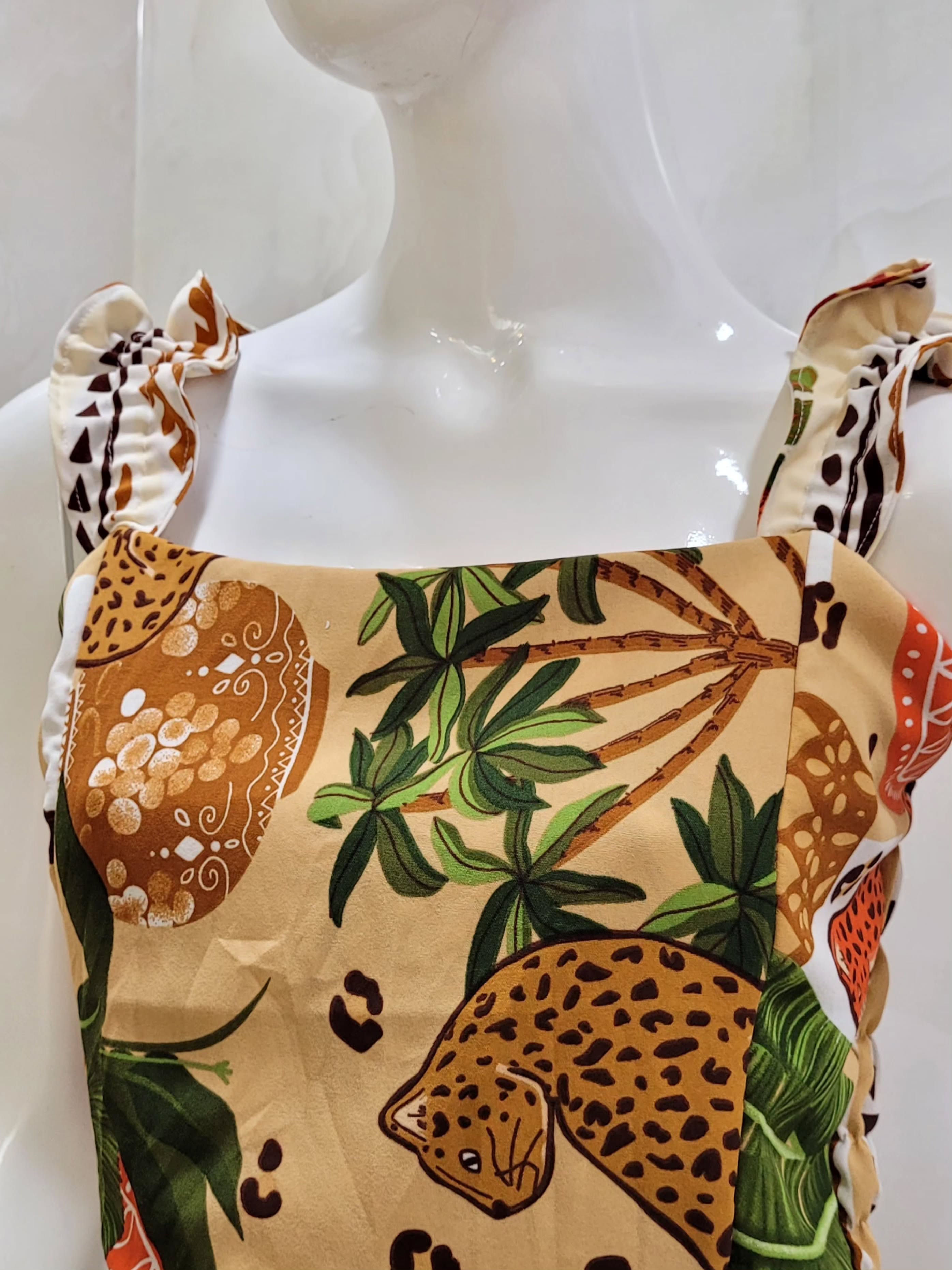 Foto da peça Blusa estampada de alças com babados